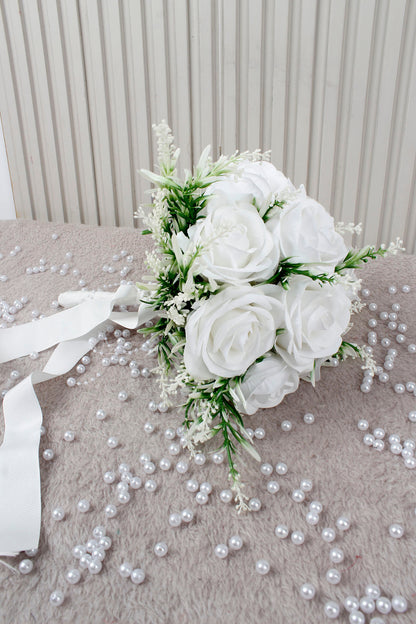 Beyaz Gül ve Pıtırcık Dallı Gelin Çiçeği, Buketi – Nişan, Söz, Düğün, Nikah, Kına, Fotoğraf Çekimi