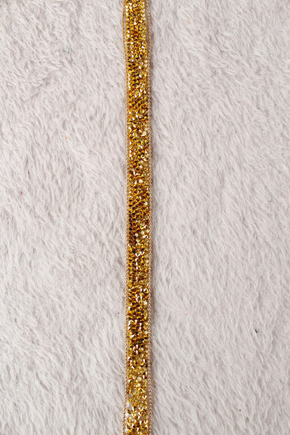 Gold Parlak Taşlı Su Yolu Ütü ile Yapışan Hotfix 1 Metre (100 Cm) Dekoratif Taş Şerit – Abiye, Elbise, Çanta, Ayakkabı, Tekstil, Takı Tasarımı ve Hobi Süsleme İçin Dekoratif Bant