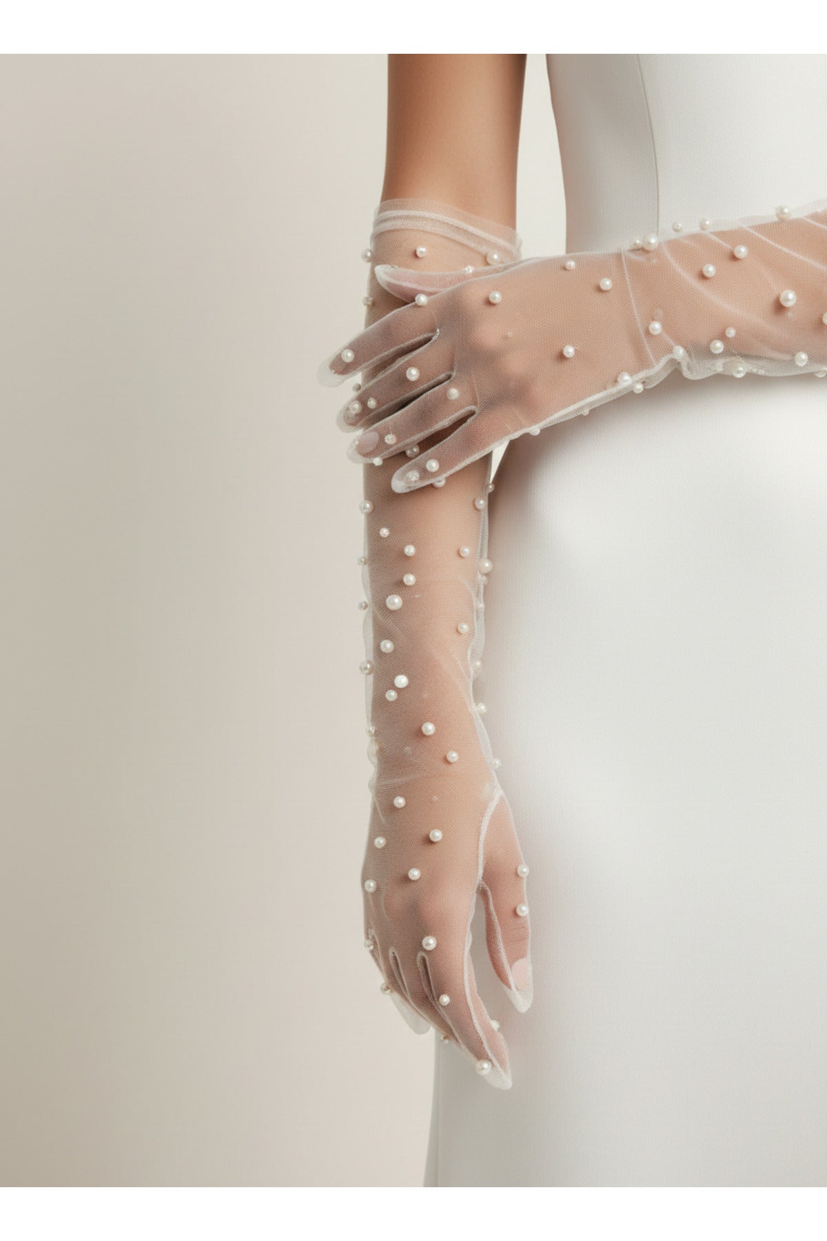 İnci Süslemeli Tül Uzun Kadın Eldiven – Gelinlik, Gelin, Nikah, Düğün, Nişan, Kına, Balo, Davet, Parti, Kına Gecesi, Kostüm, Bride, Mezuniyet, Bekarlığa Veda Fotoğraf Çekimi Aksesuar Eldiveni