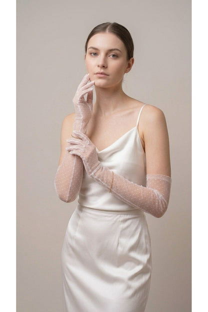 Puantiyeli Dantel Uzun Kadın Eldiven – Gelinlik, Gelin, Nikah, Düğün, Nişan, Kına, Balo, Davet, Parti, Kına Gecesi, Kostüm, Bride, Mezuniyet, Bekarlığa Veda Fotoğraf Çekimi Aksesuar Eldiveni